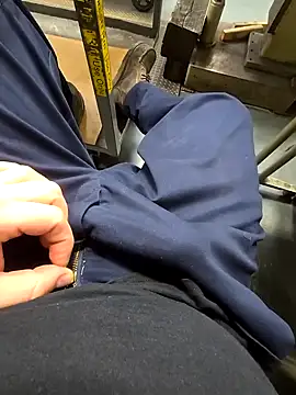 Snapshot of WhiteMeat069 chatting on December 22, 4:06 am WhiteMeat069 online show from December 22, 4:06 am