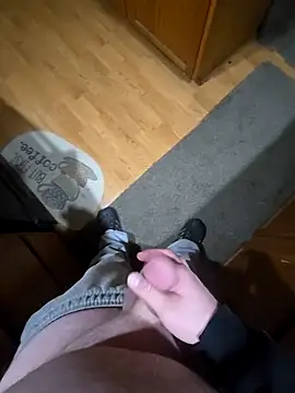 Snapshot of WhiteMeat069 chatting on November 5, 10:04 am WhiteMeat069 online show from November 5, 10:04 am