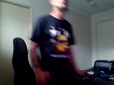 Snapshot of robvegas274 chatting on December 29, 7:32 pm robvegas274 online show from December 29, 7:32 pm