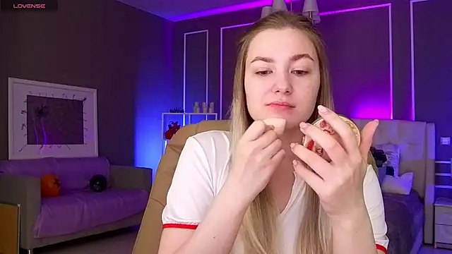 elinanortas online show from October 30, 1:07 am