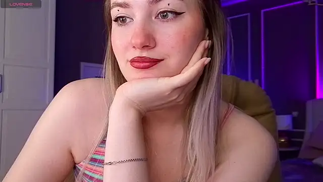 elinanortas online show from November 8, 1:50 am