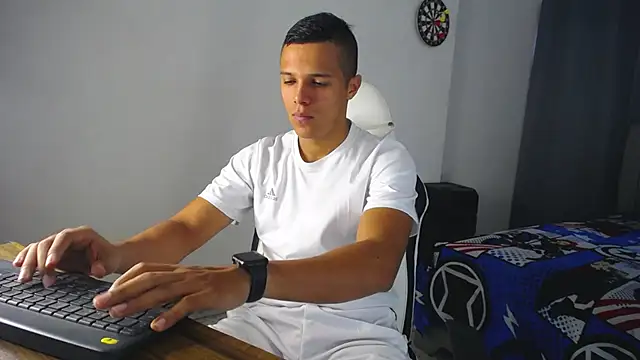 Snapshot of DavidAngell7 chatting on December 9, 2:39 pm DavidAngell7 online show from December 9, 2:39 pm