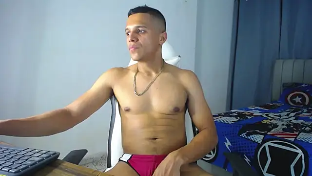 Snapshot of DavidAngell7 chatting on December 25, 12:27 am DavidAngell7 online show from December 25, 12:27 am