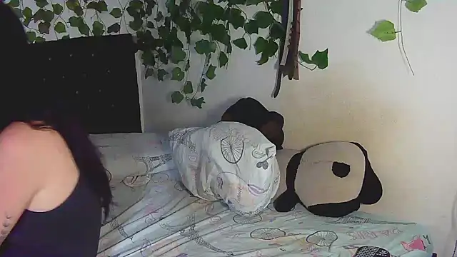 Snapshot of fresa_caliente chatting on March 20, 9:02 pm fresa caliente online show from March 20, 9:02 pm