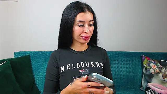 Snapshot of SaraDaisy chatting on February 7, 5:49 pm SaraDaisy online show from February 7, 5:49 pm