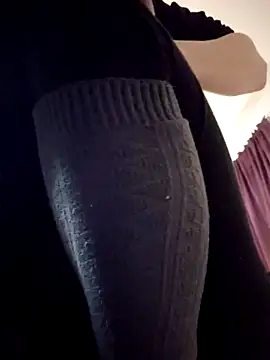 AmethystFoxx online show from February 4, 6:06 pm