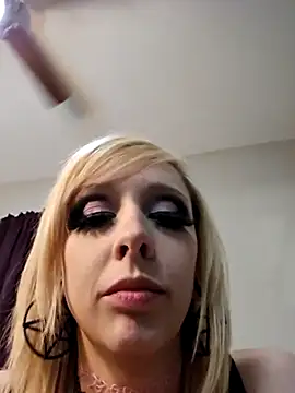 AmethystFoxx online show from March 5, 7:17 pm