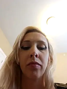 AmethystFoxx online show from October 20, 6:52 pm