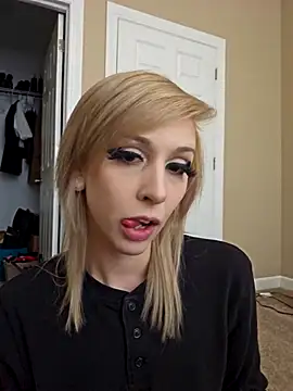 AmethystFoxx online show from February 20, 7:25 pm