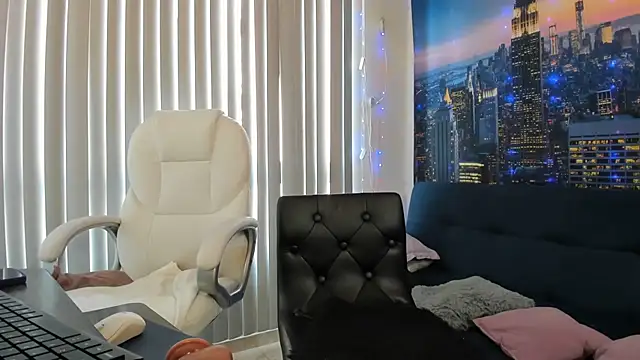 ashleymilf 1 online show from February 19, 10:09 pm