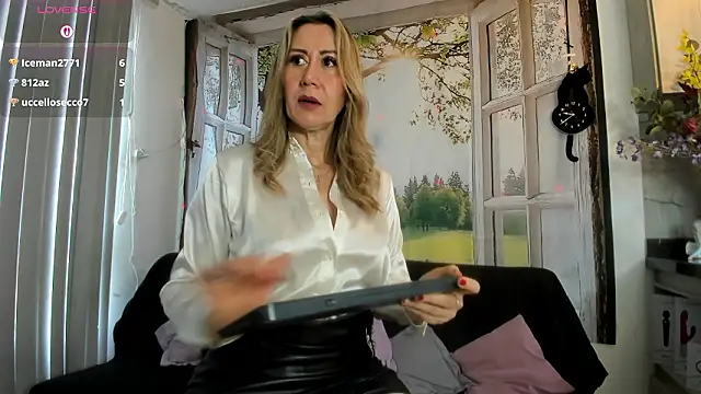 ashleymilf 1 online show from March 18, 2:42 pm