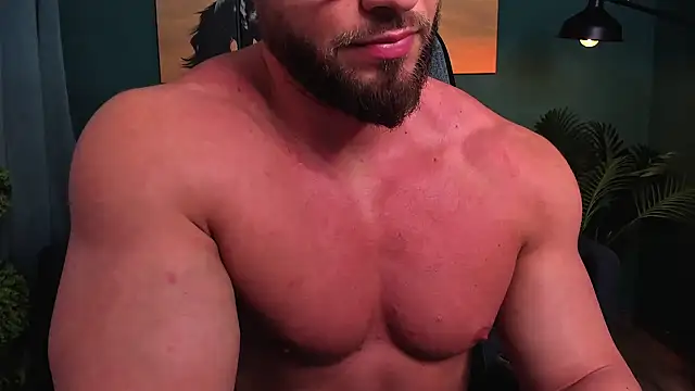 Snapshot of marcobadass chatting on February 12, 1:52 am marcobadass online show from February 12, 1:52 am