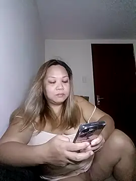 Snapshot of Sweet_asian_kylie chatting on March 1, 9:40 am Sweet asian kylie online show from March 1, 9:40 am