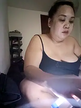 Snapshot of Sweet_asian_kylie chatting on March 7, 8:11 pm Sweet asian kylie online show from March 7, 8:11 pm