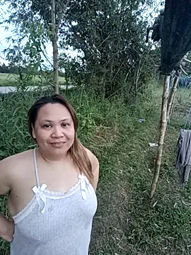 Snapshot of Sweet_asian_kylie chatting on October 28, 9:24 am Sweet asian kylie online show from October 28, 9:24 am