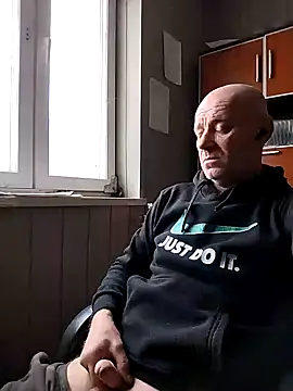 Snapshot of wilkalfa chatting on February 5, 11:23 am wilkalfa online show from February 5, 11:23 am