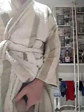 Snapshot of wilkalfa chatting on February 6, 5:57 am wilkalfa online show from February 6, 5:57 am