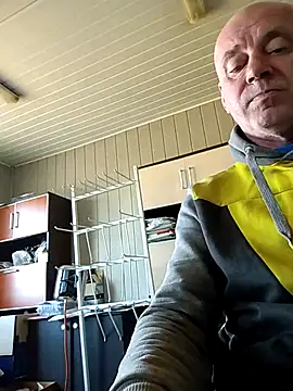 Snapshot of wilkalfa chatting on October 20, 10:16 am wilkalfa online show from October 20, 10:16 am