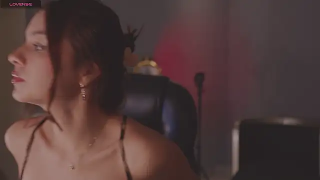 Snapshot of NaomiSainz chatting on February 27, 1:44 pm NaomiSainz online show from February 27, 1:44 pm