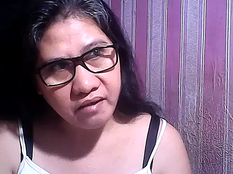 sweetsosie18 online show from November 9, 9:40 am