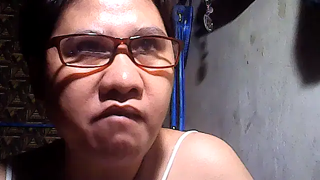 sweetsosie18 online show from April 8, 7:47 pm