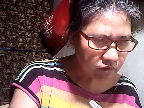 sweetsosie18 online show from May 17, 4:54 am