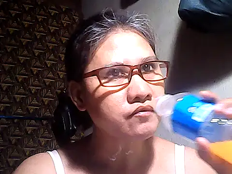 sweetsosie18 online show from May 26, 2:51 am
