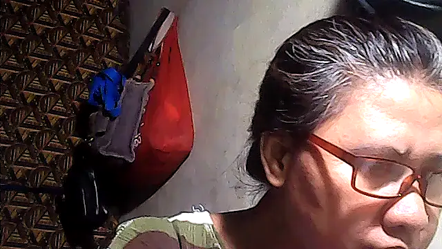 sweetsosie18 online show from May 28, 12:24 pm