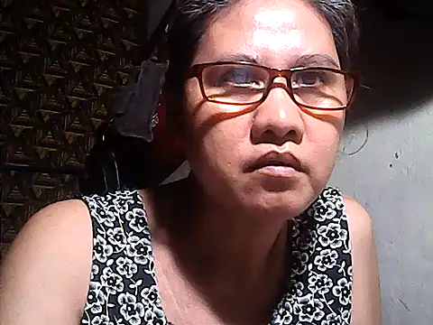 sweetsosie18 online show from May 30, 12:46 pm