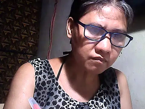 sweetsosie18 online show from July 9, 1:48 pm