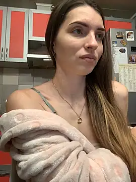 SeducingYoghourt online show from January 5, 2:30 pm