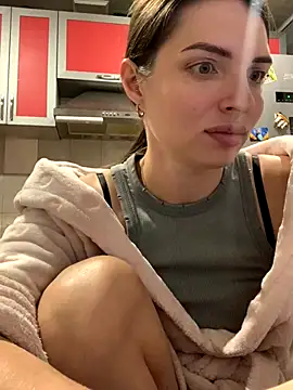 SeducingYoghourt online show from November 5, 5:02 pm