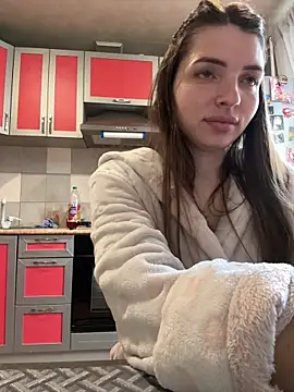 SeducingYoghourt online show from April 13, 2:00 pm