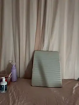 Snapshot of Kaiisa_ chatting on June 4, 11:11 pm Kaiisa online show from June 4, 11:11 pm