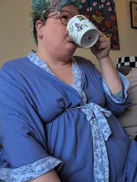 PotOfGreer online show from April 2, 2:26 pm