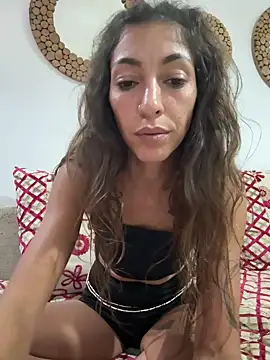 amanilouve online show from September 9, 4:28 pm