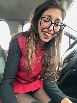 amanilouve online show from December 16, 9:47 am