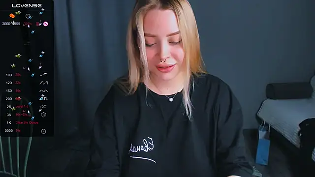 MonaLauu online show from November 15, 5:31 pm