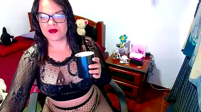 Snapshot of luchiana_hott21 chatting on December 9, 3:44 pm luchiana hott21 online show from December 9, 3:44 pm