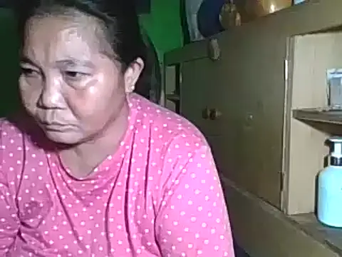 Snapshot of pinay_wild_mature chatting on February 5, 9:29 pm pinay wild mature online show from February 5, 9:29 pm