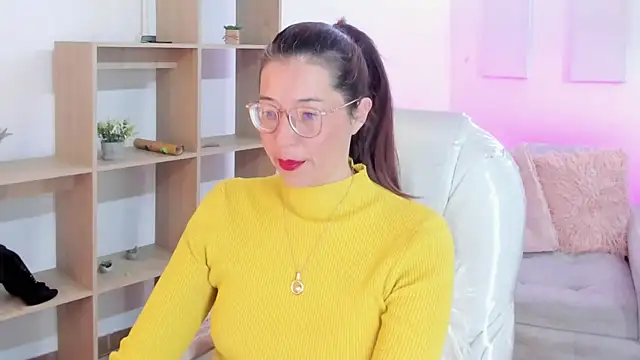 Snapshot of Antonnella_3 chatting on October 4, 12:14 pm Antonnella 3 online show from October 4, 12:14 pm