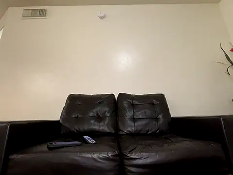 Snapshot of sexy_itzamara chatting on November 4, 1:05 am sexy itzamara online show from November 4, 1:05 am