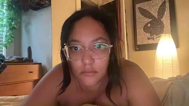 Snapshot of dreamyriri chatting on February 24, 3:32 pm dreamyriri online show from February 24, 3:32 pm