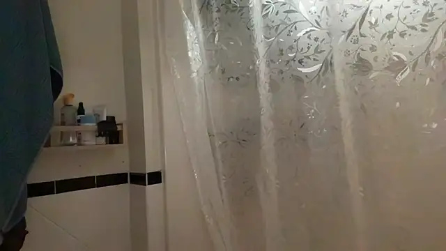 dreamyriri online show from March 25, 3:07 pm