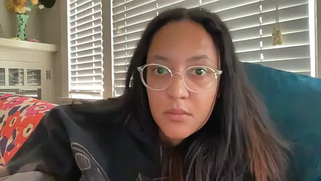 dreamyriri online show from March 29, 3:12 pm