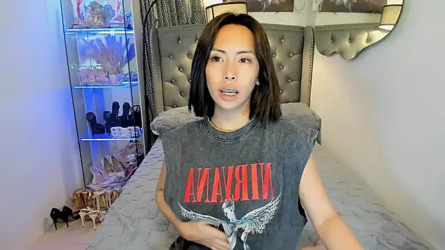 reighnempress online show from December 3, 2:30 am