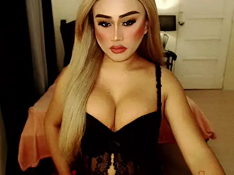 Snapshot of MISTRESS_OF_EVILCUMxx chatting on March 17, 7:48 pm MISTRESS OF EVILCUMxx online show from March 17, 7:48 pm
