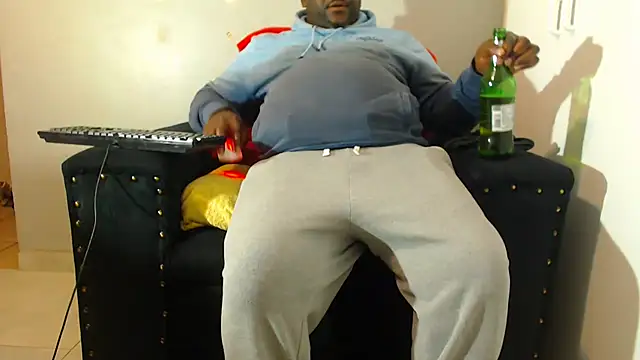 zuluboyxx online show from July 19, 6:55 pm