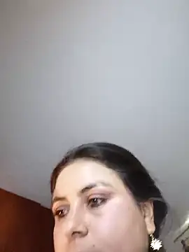 Snapshot of violeta_campbell chatting on June 24, 6:07 pm violeta campbell online show from June 24, 6:07 pm