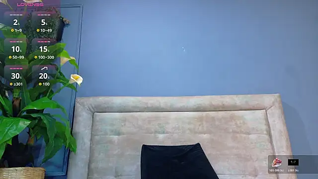 nicol snow online show from February 19, 1:29 pm